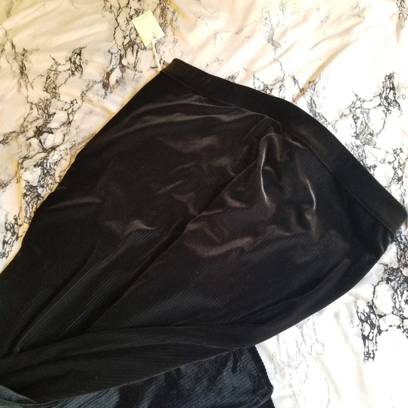 Good American Black Velour Dress Up And Down Pant - Picture 8 of 9